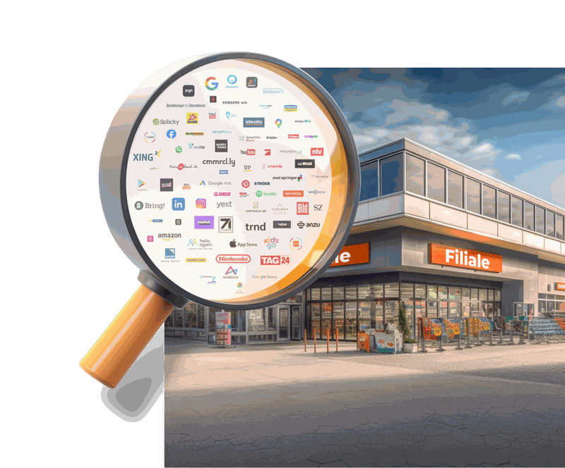 Illustration eines Supermarkts mit einem Filiale-Schild im Vordergrund. Über der Szene schwebt eine große Lupe, die eine Vielzahl von Logos bekannter digitaler Plattformen und Medienmarken wie Google, Amazon, LinkedIn, Nintendo und viele mehr vergrößert darstellt.